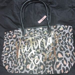Victoria’s Secret NWT tote bag